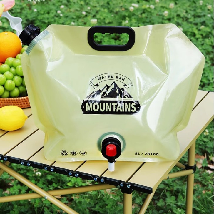Grass green and khaki 8L foldable water bag color options
